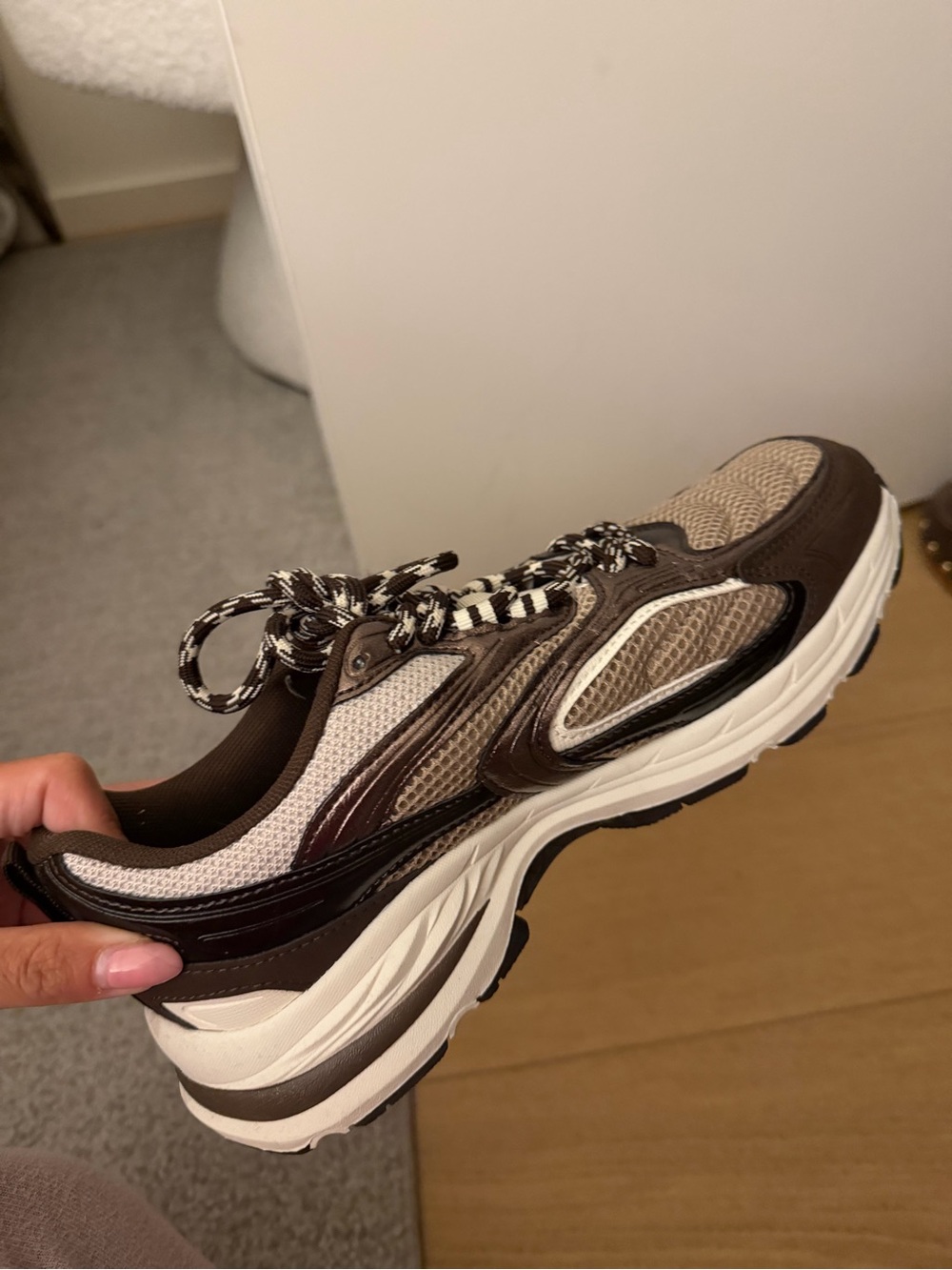 Stradivarius Trainers Sneakers in Brown and Cream